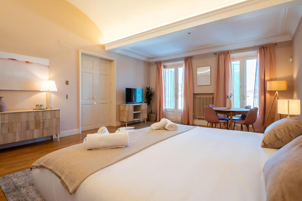 Hotel Font De La Canya Avinyonet del Penedes 外观 照片