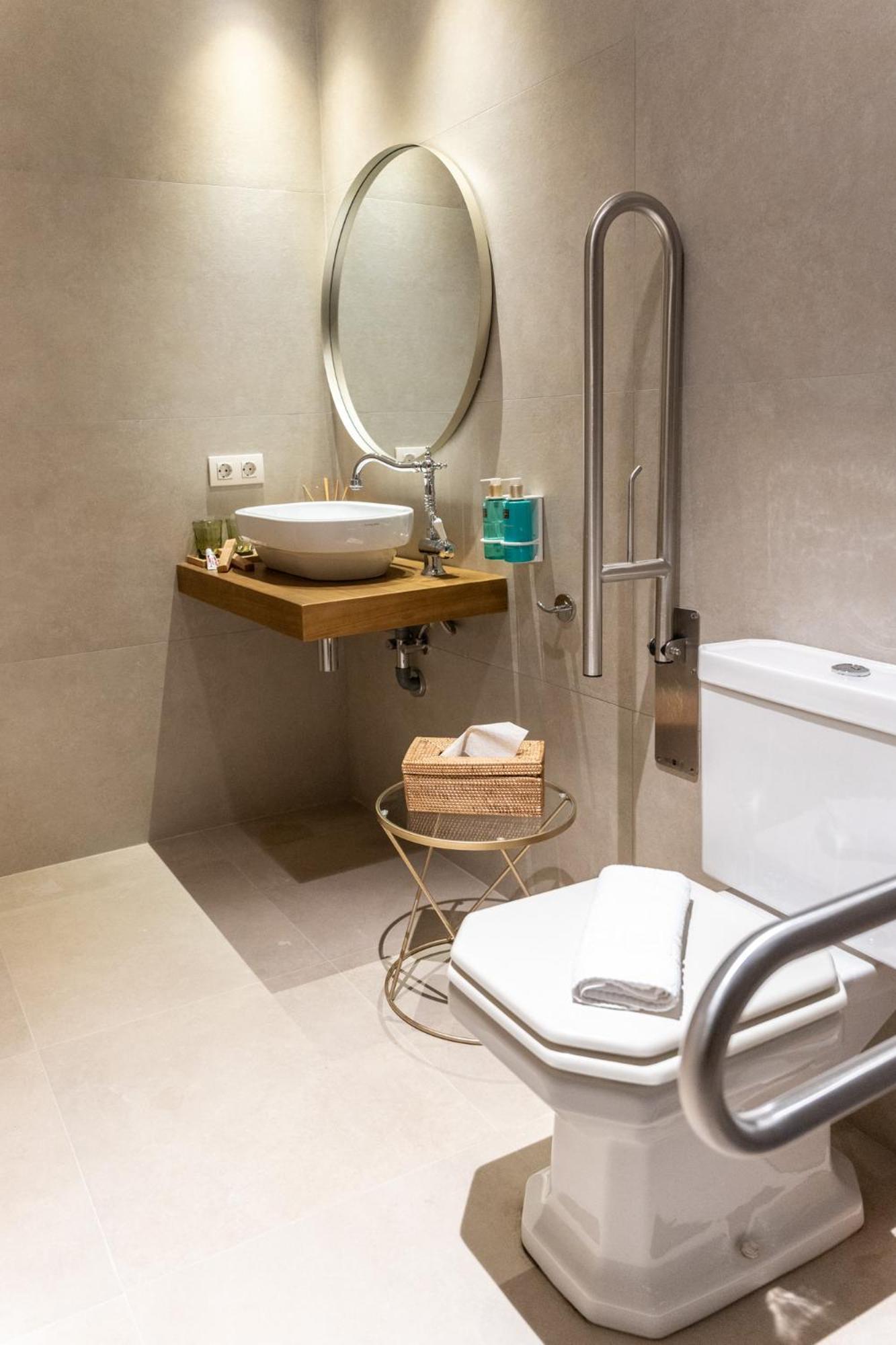 Hotel Font De La Canya Avinyonet del Penedes 外观 照片